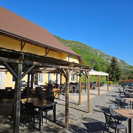 Auberge De Pontgibaud Lathuile Экстерьер фото