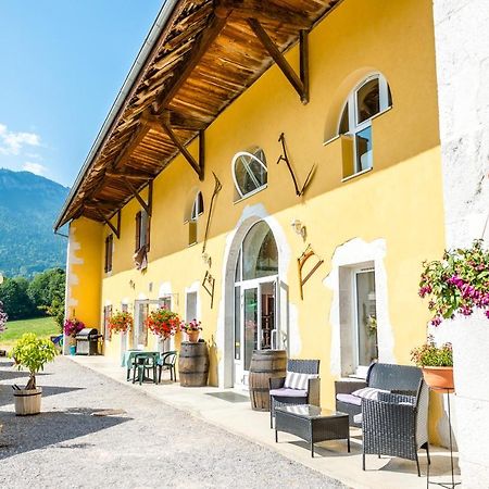 Auberge De Pontgibaud Lathuile Экстерьер фото